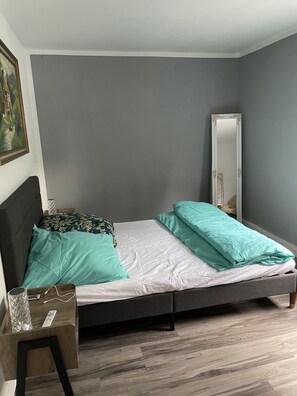 2 Schlafzimmer, Internetzugang, Bettwäsche