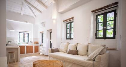 Villa Stavlo - Charming Cottage-Style Villa in Zakynthos – Ideal for Couples