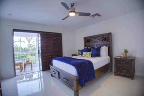 2 bedrooms, in-room safe, iron/ironing board, free WiFi - Green Acres - Scenic views of The Royal Turks and Caicos Golf Course (Grace Bay)