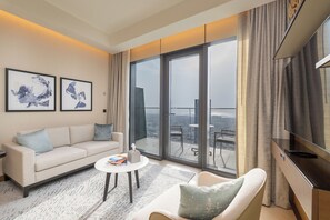 TV - Luxurious 2BD in Address Residences Opera Walk to Dubai Mall & Burj Khalifa (Dubai)