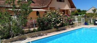 Summer rental Villa & pool Lons le Saunier