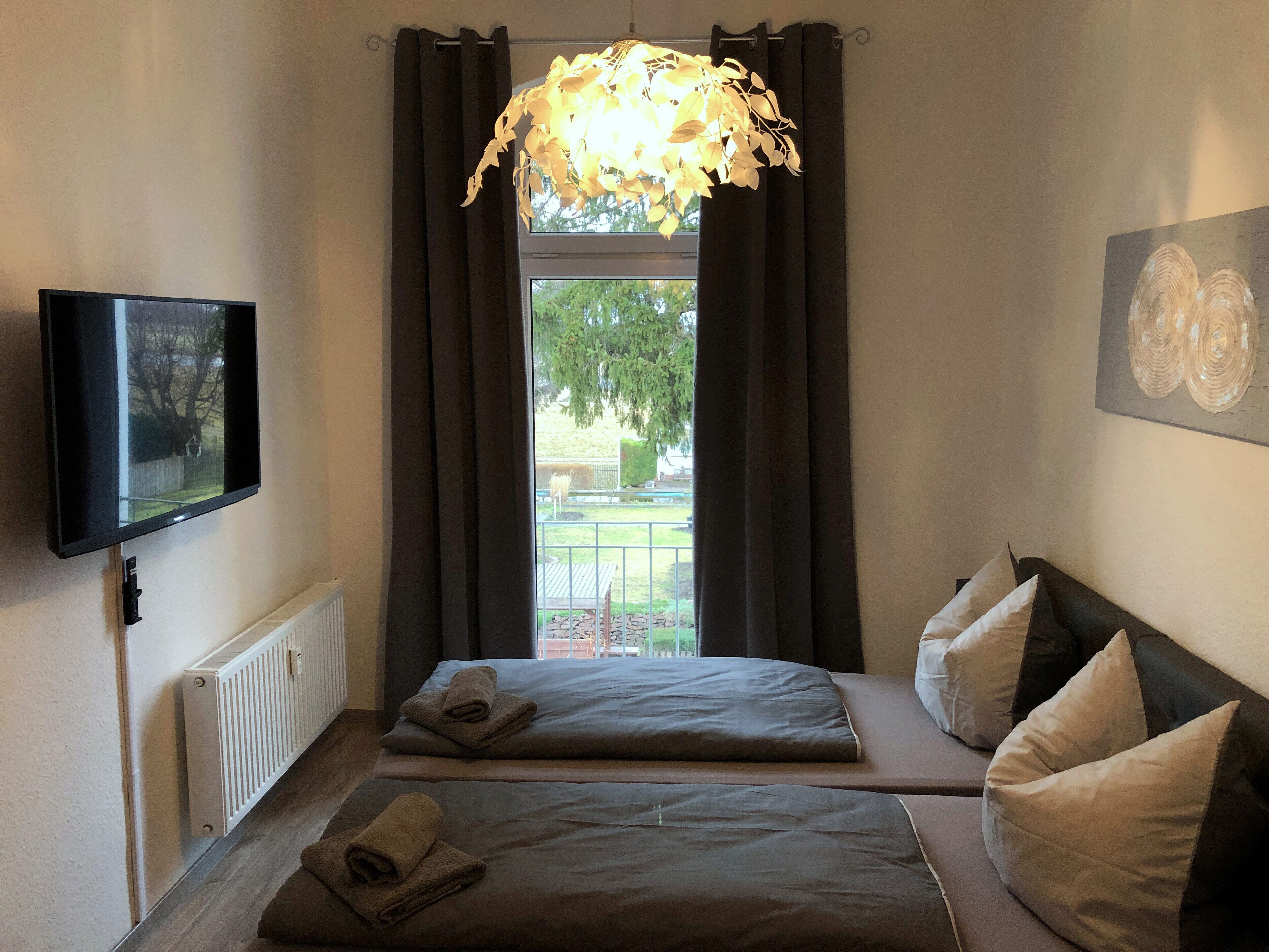 Bügeleisen/Bügelbrett, Reisekinderbett, kostenloses WLAN, Bettwäsche