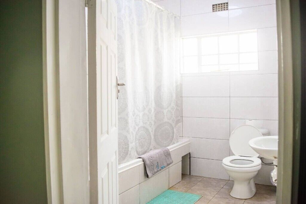 毛巾、肥皂、卫生纸