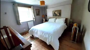 1 chambre, fer et planche Ă repasser, Wi-Fi gratuit, draps fournis