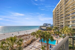 Property grounds - Unit 403 | Gulf-Front 2BR with Balcony • Newly Remodeled & VIP Beach Service (Panama City Beach)
