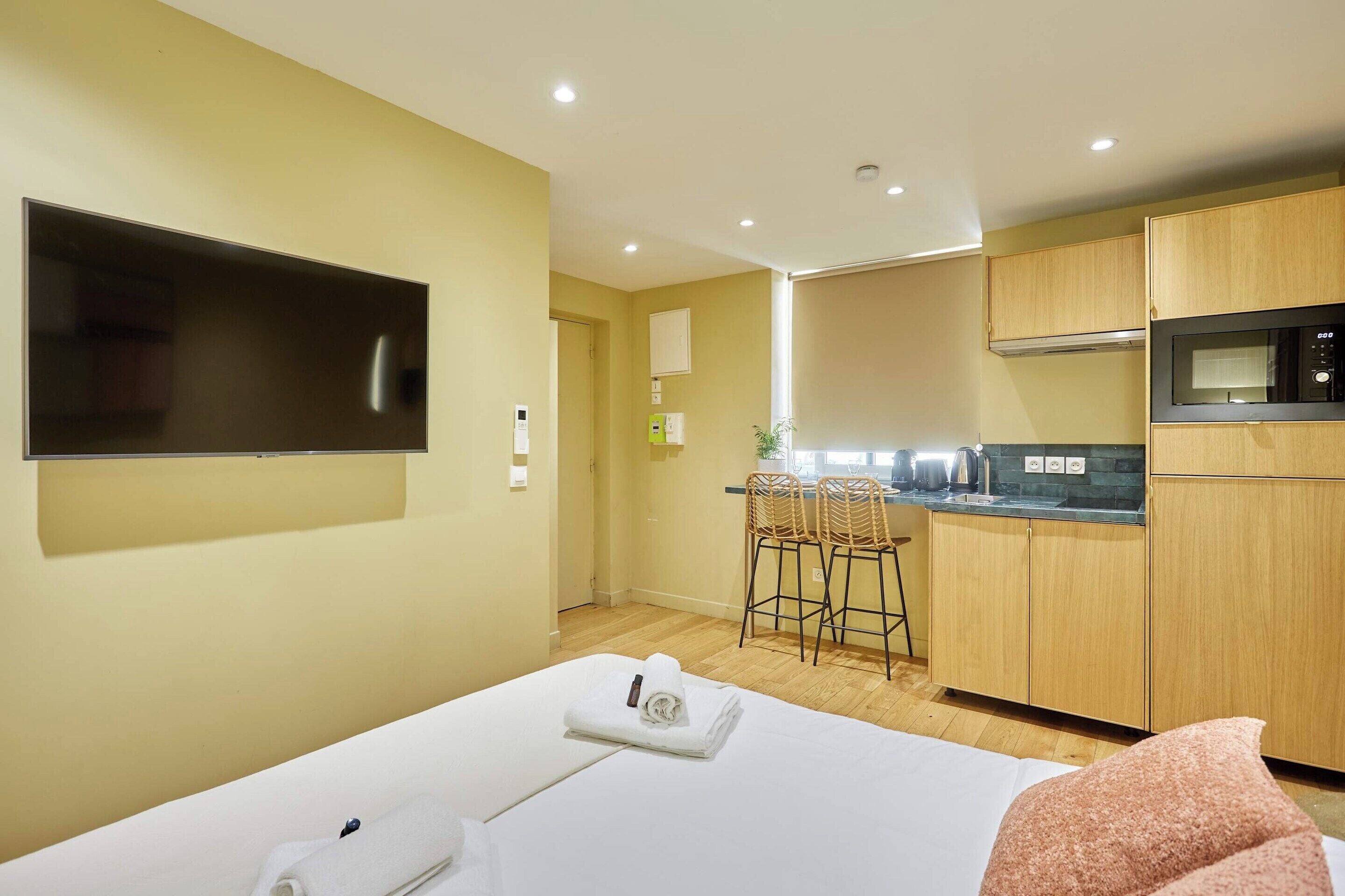 อพาร์ทเมนท์ | 1 ห้องนอน, พื้นที่ทำงานแบบใช้แล็ปท็อป, เตารีด/โต๊ะรีดผ้า