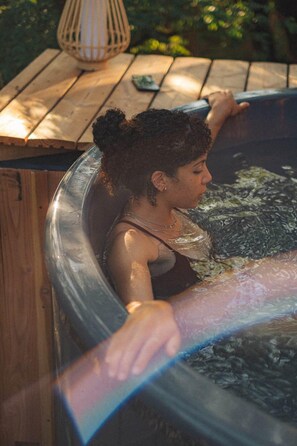 Bain à remous extérieur