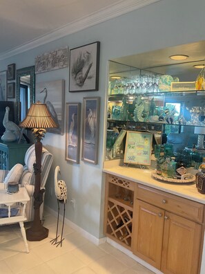 Interior - 1800 ATLANTIC  
2-bedroom condo with Particle Ocean view in Key West Florida (Key West)