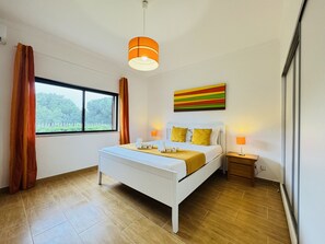 5 bedrooms, bed sheets - Vilamoura Summer Villa 2 by Homing (Loulé)