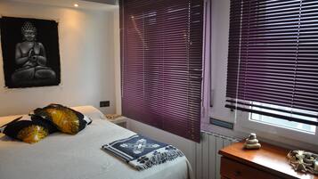 1 slaapkamer, een strijkplank/strijkijzer, wifi