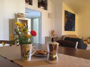 Dining - Sa Domo de Mannoi, home just minutes from Sardinia's most beautiful beaches (Orosei)