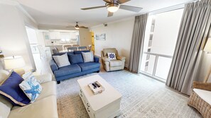 TV - Spacious ST 2061 w/Beach Service (Destin)