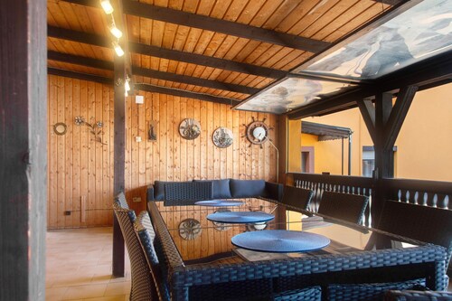 Apartment on the Main 2 with Private Terrace