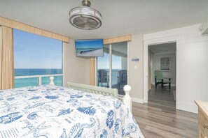 2 bedrooms, iron/ironing board, free WiFi, bed sheets - Remodeled Gulf Front Shoreline 2104 (Destin)