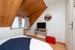 WiFi, bed sheets