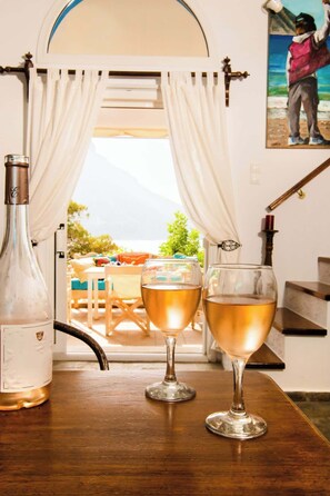 Dining - Seafront Casa Azul Villa - Getaway in Kalymnos (Mirties)