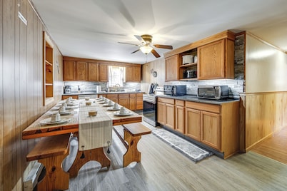 Group Getaway w/ Fire Pit: Near Susquehanna River!