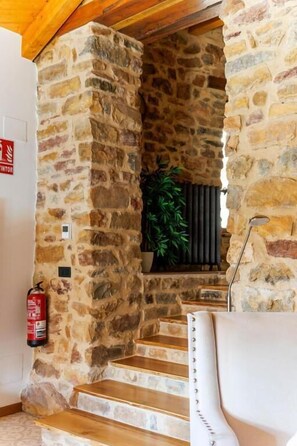 Hus, balkong, fjellutsikt | Innvendig