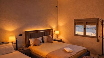 Chambre Triple Confort, vue sur le désert | Wi-Fi gratuit