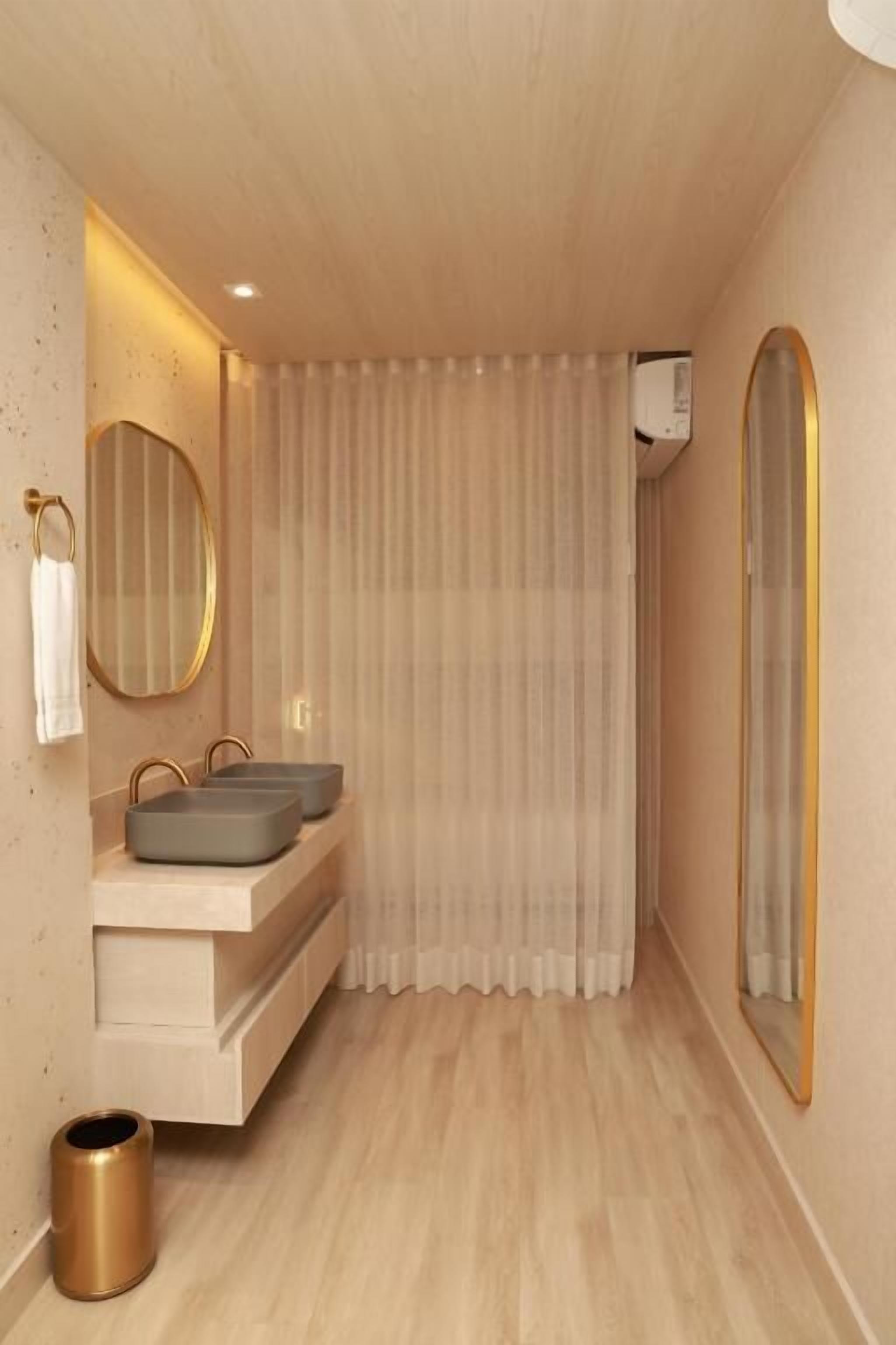 Habitación familiar | Baño | Regadera, regadera tipo lluvia, amenidades de baño gratuitas, toallas 