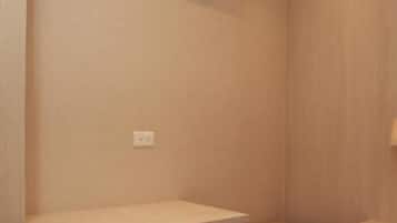 Standard Double Room, Balcony | Interior