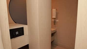 Doppia Standard, balcone | Interni