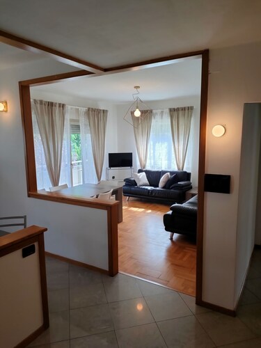 MARCONI 33A apartment - 6 people - family work between lake mountains and city