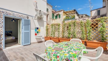 Apartment (1 Bedroom) | Front of property