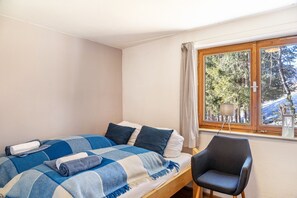 1 habitación y ropa de cama 