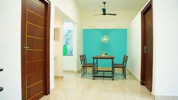 Apartament econòmic, no fumadors, cuina | Interior