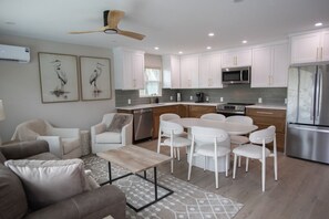 Interior - The Finn at Coconut Cove (Fort Myers Beach)