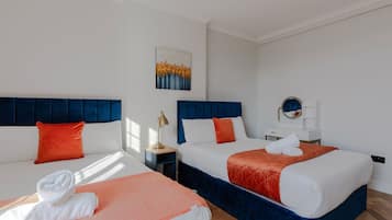 Perhehuoneisto, kaupunkinÀköala | Pimennysverhot, silitysrauta/-lauta, ilmainen Wi-Fi