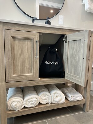 Interior - The Kove at Coconut Cove (Fort Myers Beach)