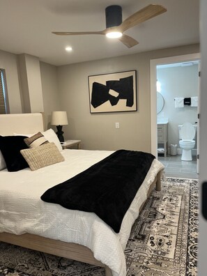 1 bedroom, travel cot, free WiFi, bed sheets