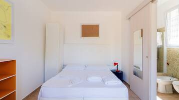 1 bedroom, WiFi, bed sheets