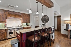 Fridge, microwave, oven, coffee/tea maker - NEW! Ski-In/Ski-Out Retreat at Deer Valley 3BR (Park City)