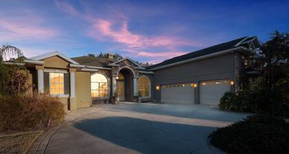 NEW! Charming 3BR Oasis Comfort, Pool & Sunshine