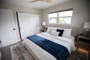2 bedrooms, travel cot, free WiFi - The Dex at Coconut Cove (Fort Myers Beach)