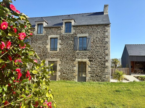 Corseul Countryside Retreat for a Family