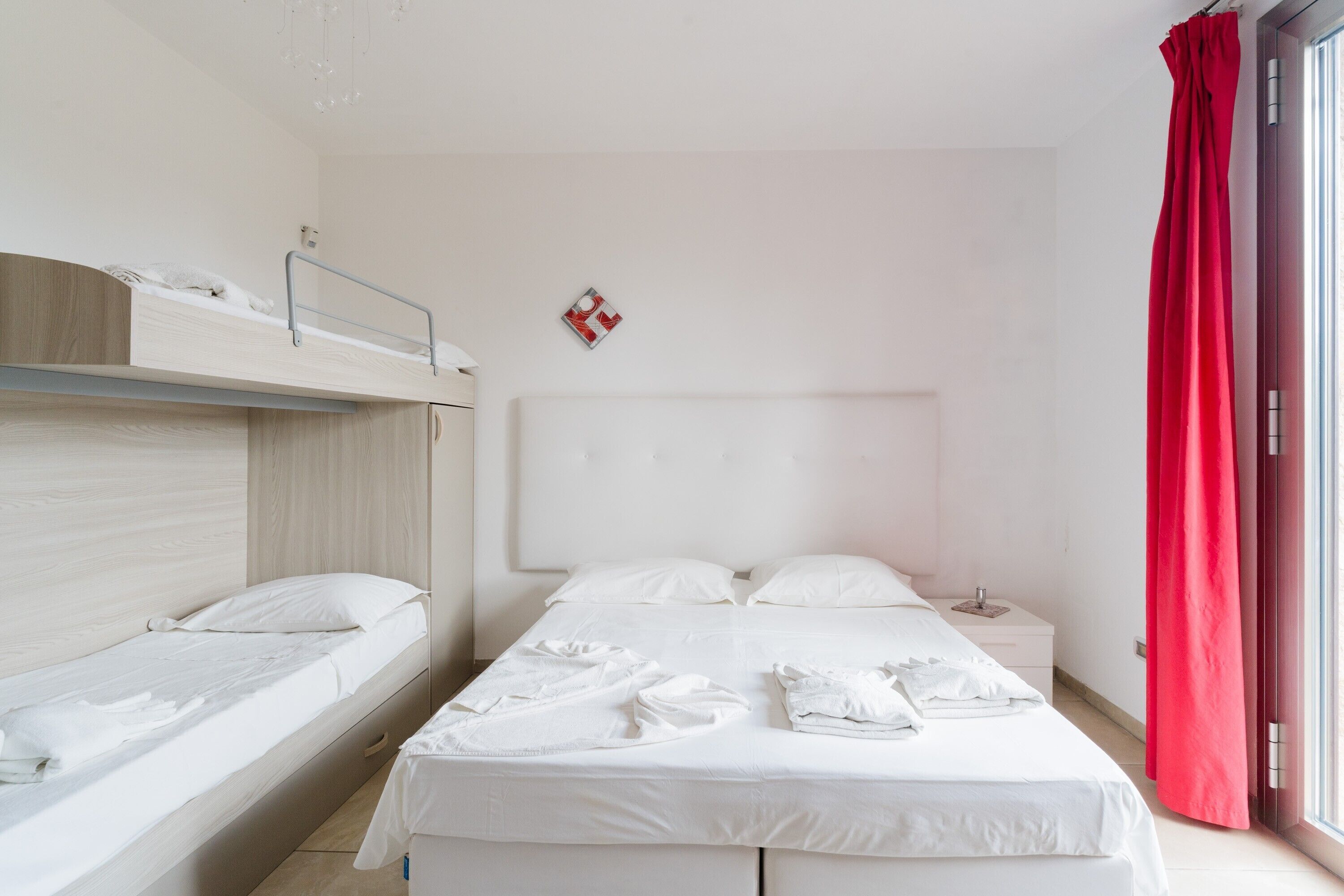 1 bedroom, WiFi, bed sheets