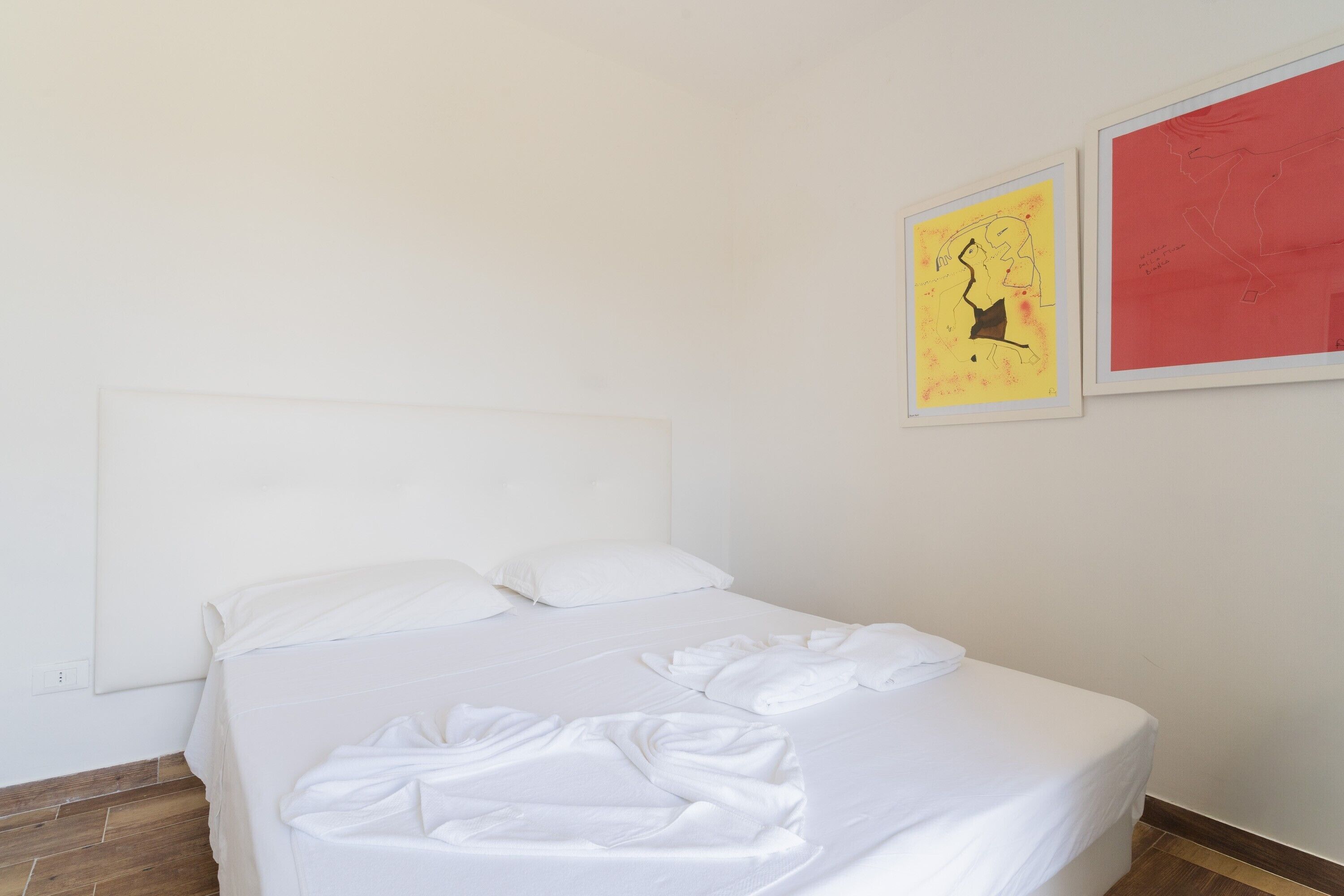 2 bedrooms, WiFi, bed sheets
