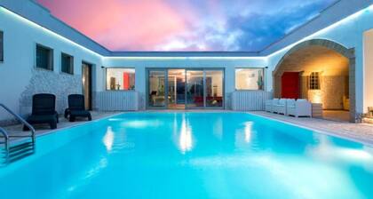Room 'Core Resort - Basic 4' with Shared Pool, Wi-Fi and Air Conditioning