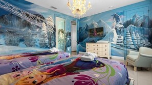 7 bedrooms, iron/ironing board, travel cot, free WiFi - 7BR Themed Villa w/ Pool – 6mi Disney (Kissimmee)