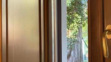 Economy-Chalet, Terrasse, Gartenblick | Innenbereich