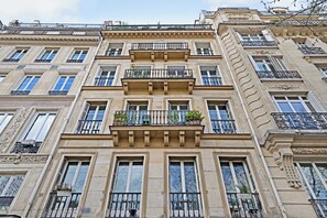 Apartment | Exterior - Beautiful Apartment in the Marais - 3bdr/6p - Paris (Paris)