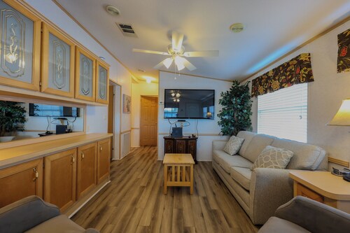 8102 Seascape Deluxe- Sleeps 8