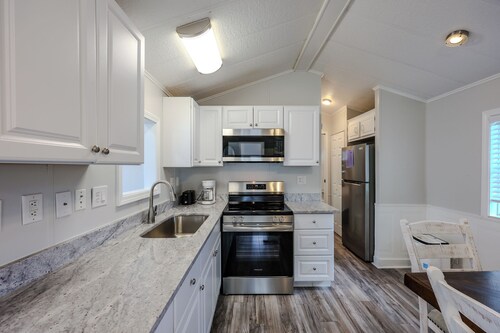 2925 Crater Lake Interior- Sleeps 8