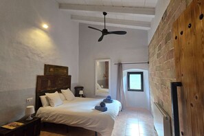 Desk, iron/ironing board, WiFi, bed sheets - Adults Only Rural | 4 P |Chimenea | WiFi | Emporda (Madremanya)