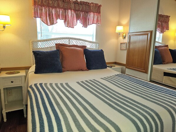 2 bedrooms, WiFi, bed sheets