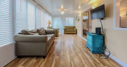 2909 Crater Lake Interior- Sleeps 6